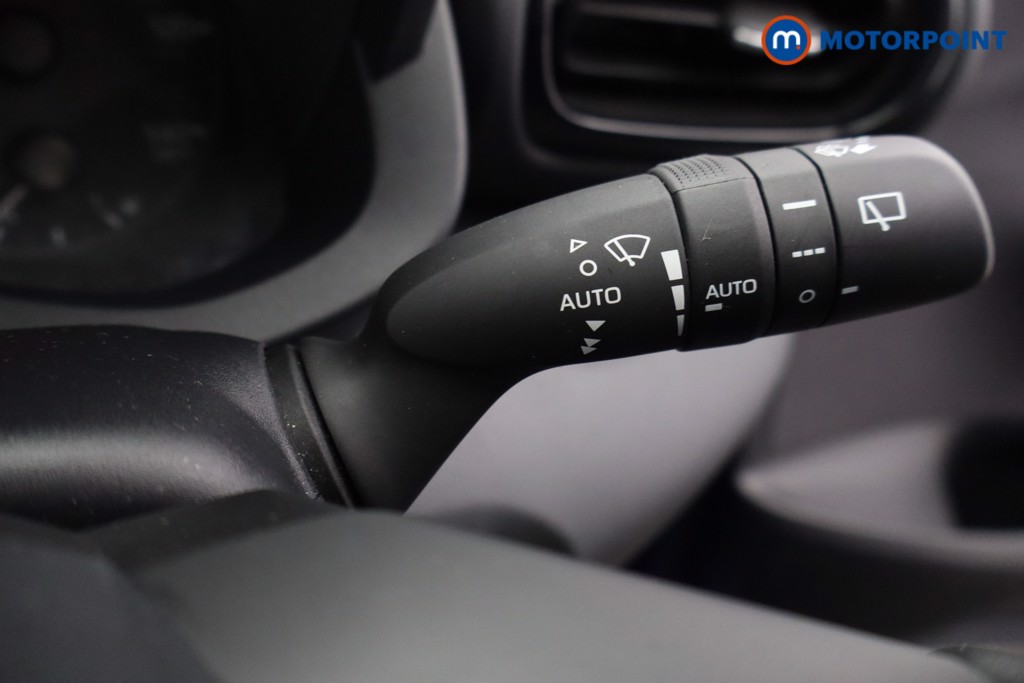 Toyota Yaris Icon Automatic Petrol-Electric Hybrid Hatchback - Stock Number (1622844) - 17th supplementary image