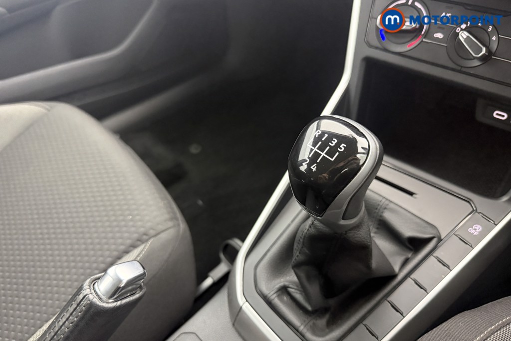 Volkswagen Polo Life Manual Petrol Hatchback - Stock Number (1623349) - 4th supplementary image