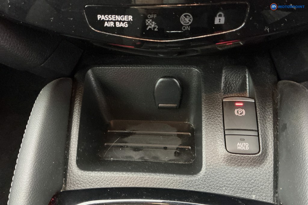 Nissan Qashqai N-Connecta Manual Petrol SUV - Stock Number (1623865) - 17th supplementary image