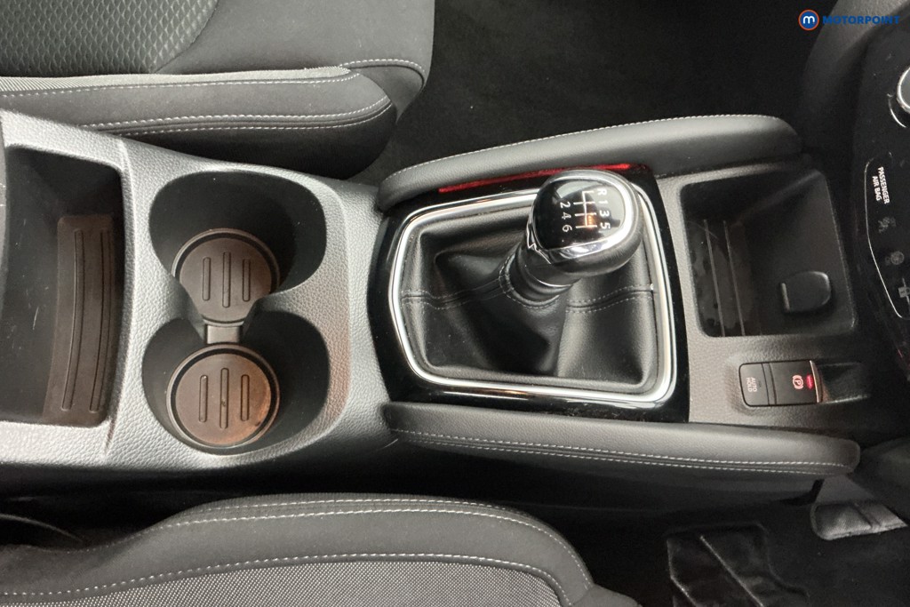 Nissan Qashqai N-Connecta Manual Petrol SUV - Stock Number (1623865) - 19th supplementary image