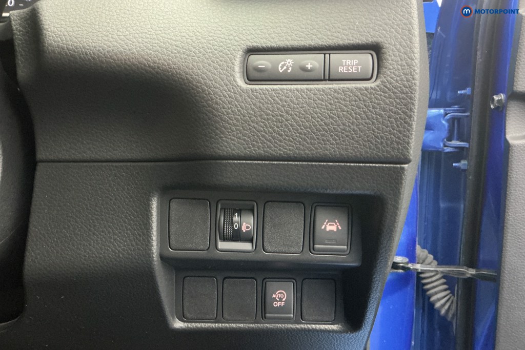 Nissan Qashqai N-Connecta Manual Petrol SUV - Stock Number (1623865) - 27th supplementary image