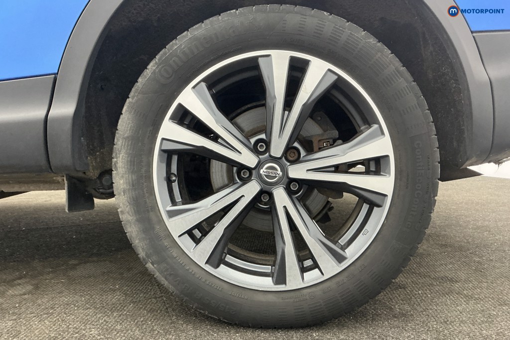 Nissan Qashqai N-Connecta Manual Petrol SUV - Stock Number (1623865) - 40th supplementary image