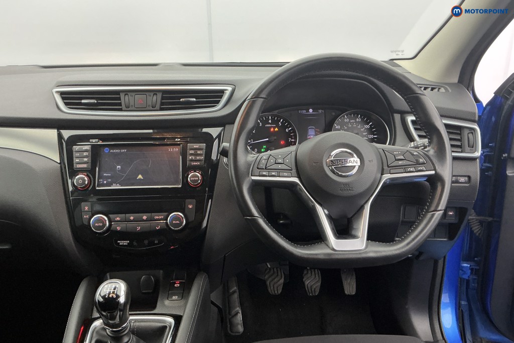 Nissan Qashqai N-Connecta Manual Petrol SUV - Stock Number (1623865) - 1st supplementary image