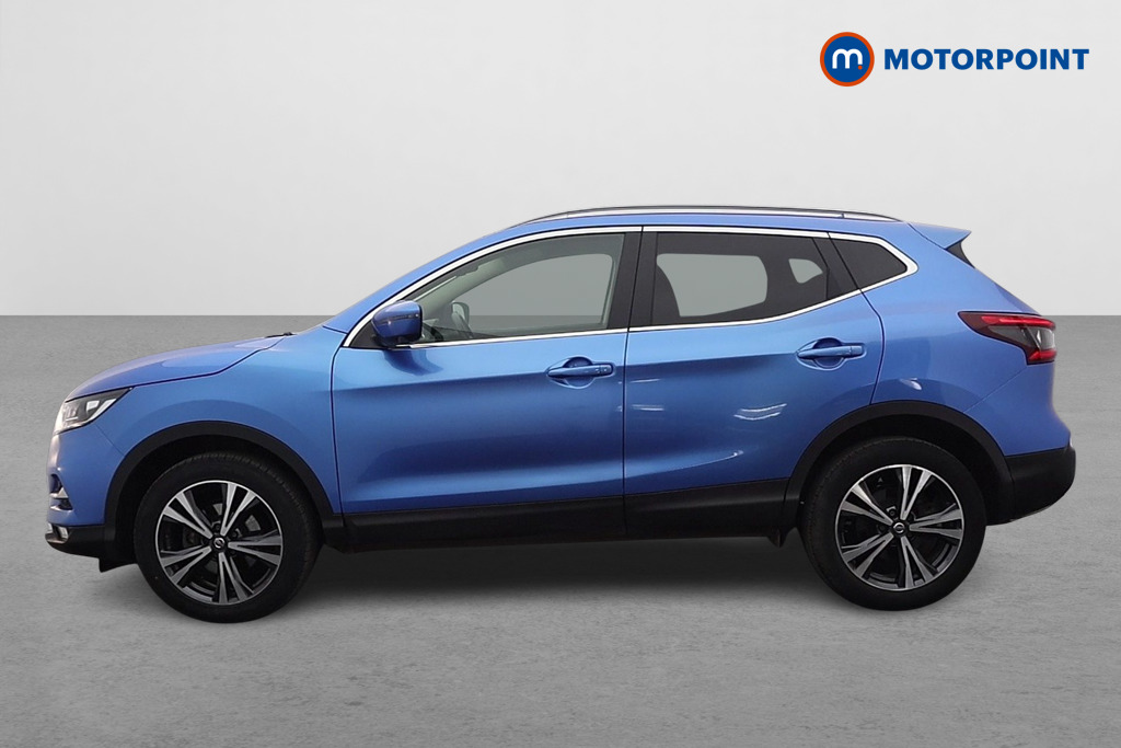 Nissan Qashqai N-Connecta Manual Petrol SUV - Stock Number (1623865) - Passenger side