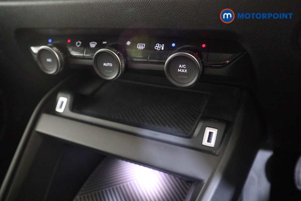 Citroen C4 Shine Manual Petrol Hatchback - Stock Number (1623960) - 8th supplementary image