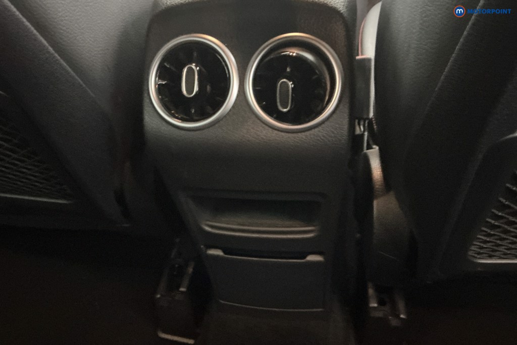 Mercedes-Benz GLB Amg Line Automatic Diesel SUV - Stock Number (1624554) - 16th supplementary image