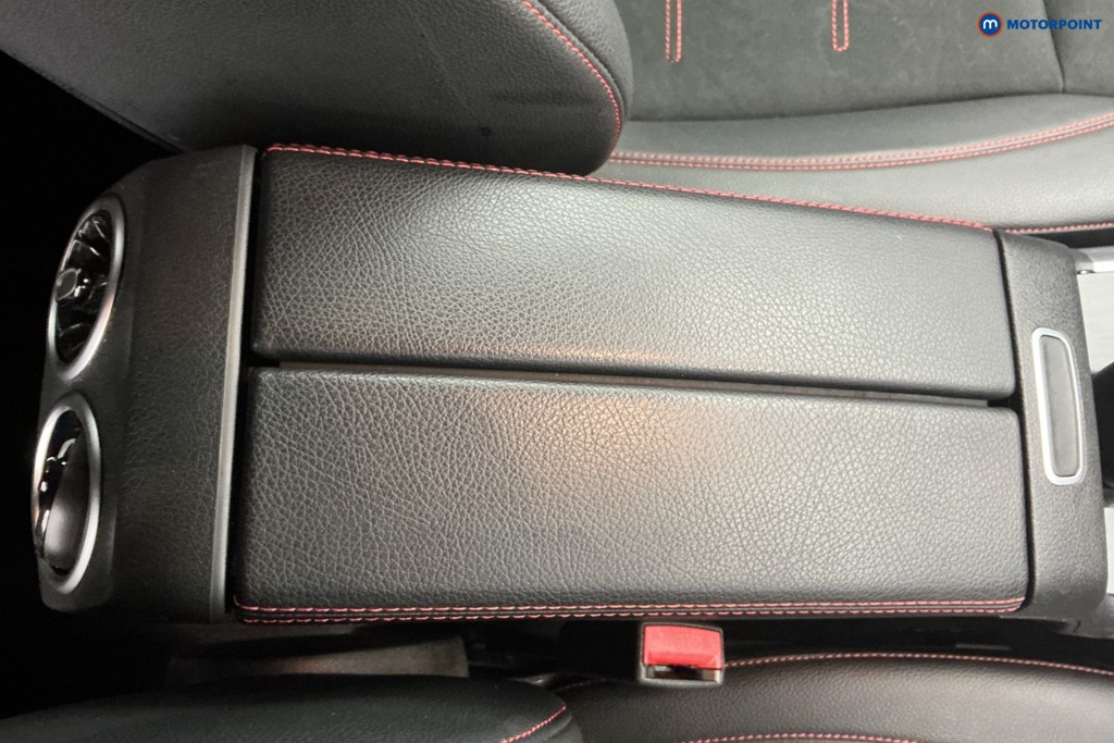 Mercedes-Benz GLB Amg Line Automatic Diesel SUV - Stock Number (1624554) - 17th supplementary image