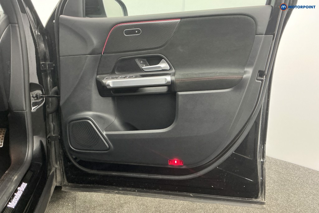 Mercedes-Benz GLB Amg Line Automatic Diesel SUV - Stock Number (1624554) - 27th supplementary image