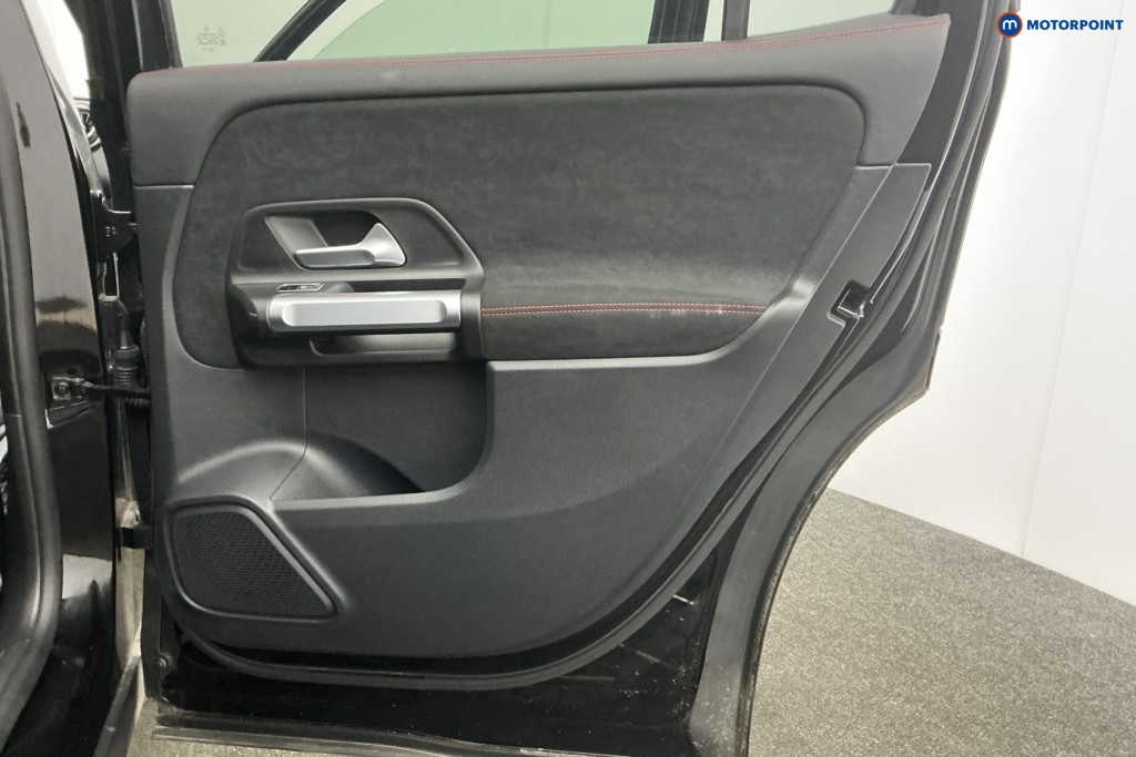 Mercedes-Benz GLB Amg Line Automatic Diesel SUV - Stock Number (1624554) - 30th supplementary image