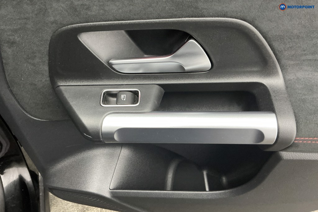 Mercedes-Benz GLB Amg Line Automatic Diesel SUV - Stock Number (1624554) - 31st supplementary image