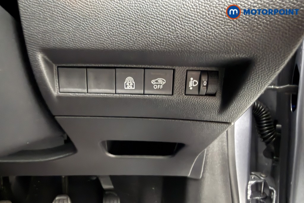 Peugeot 208 Allure Manual Petrol Hatchback - Stock Number (1624775) - 5th supplementary image