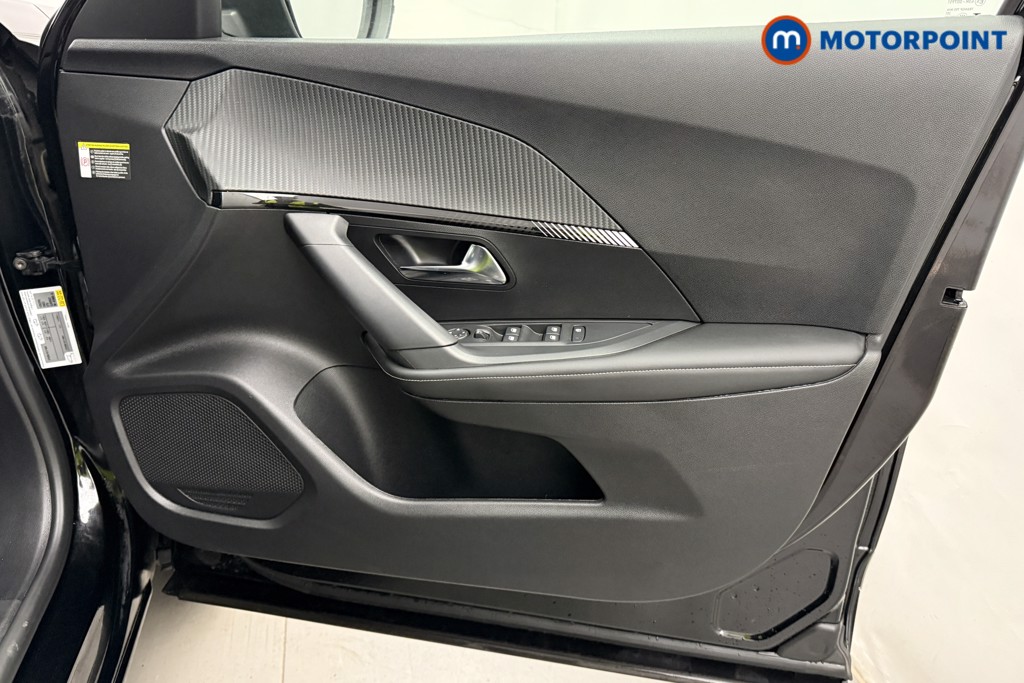 Peugeot 2008 Allure Manual Petrol SUV - Stock Number (1624954) - 15th supplementary image