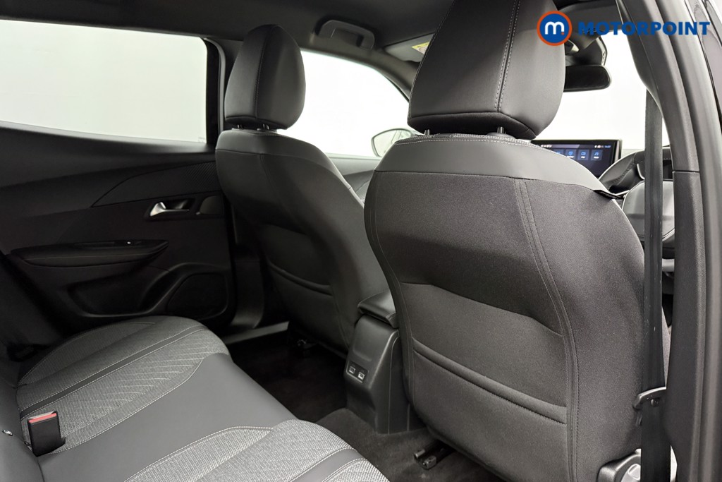 Peugeot 2008 Allure Manual Petrol SUV - Stock Number (1624954) - 17th supplementary image