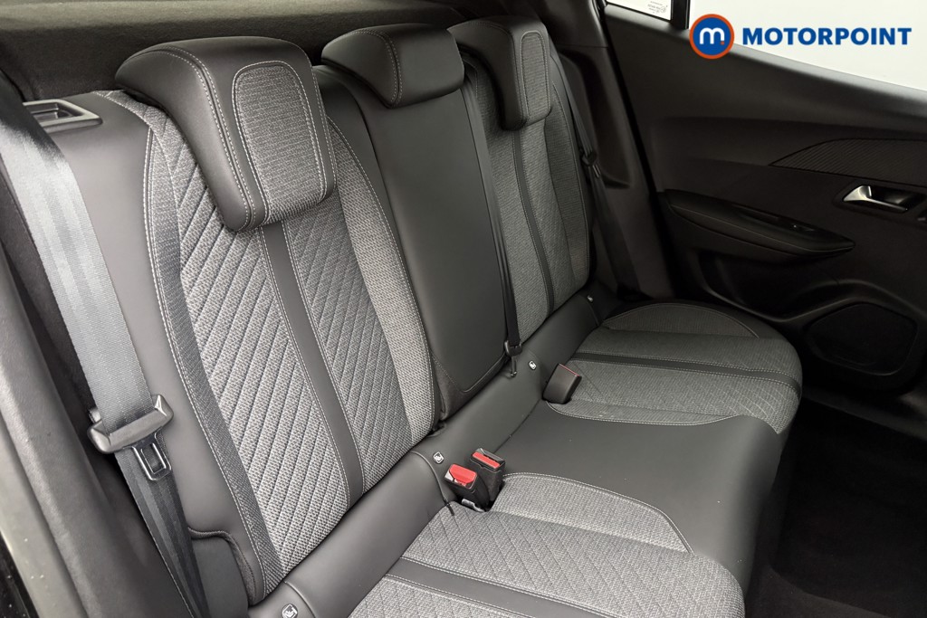 Peugeot 2008 Allure Manual Petrol SUV - Stock Number (1624961) - 20th supplementary image