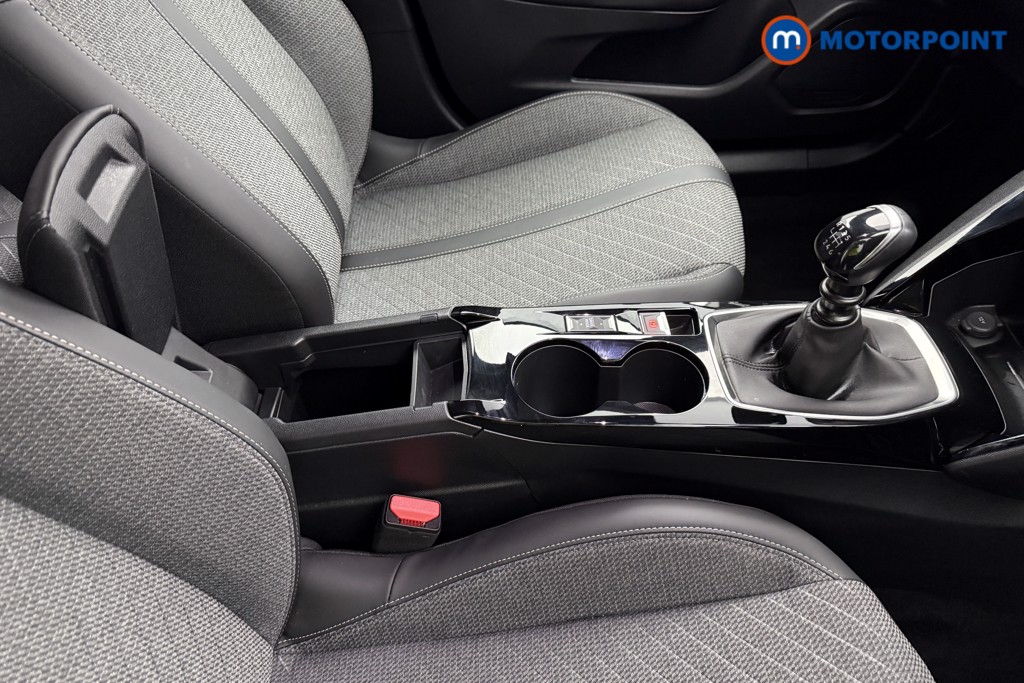 Peugeot 2008 Allure Manual Petrol SUV - Stock Number (1624986) - 20th supplementary image