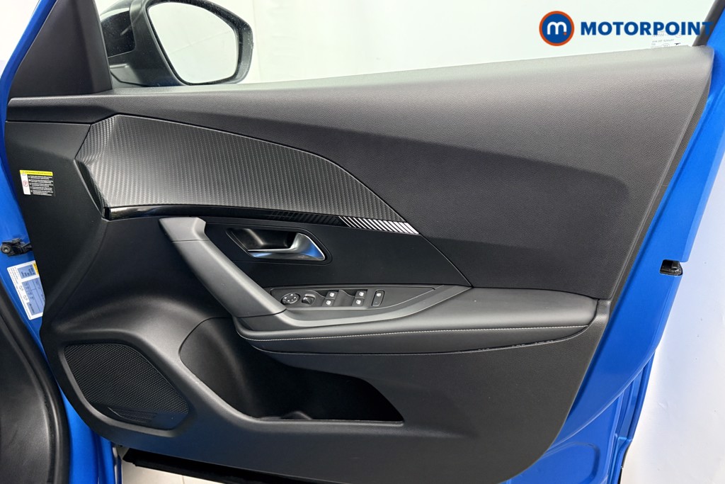 Peugeot 2008 Allure Manual Petrol SUV - Stock Number (1624986) - 21st supplementary image