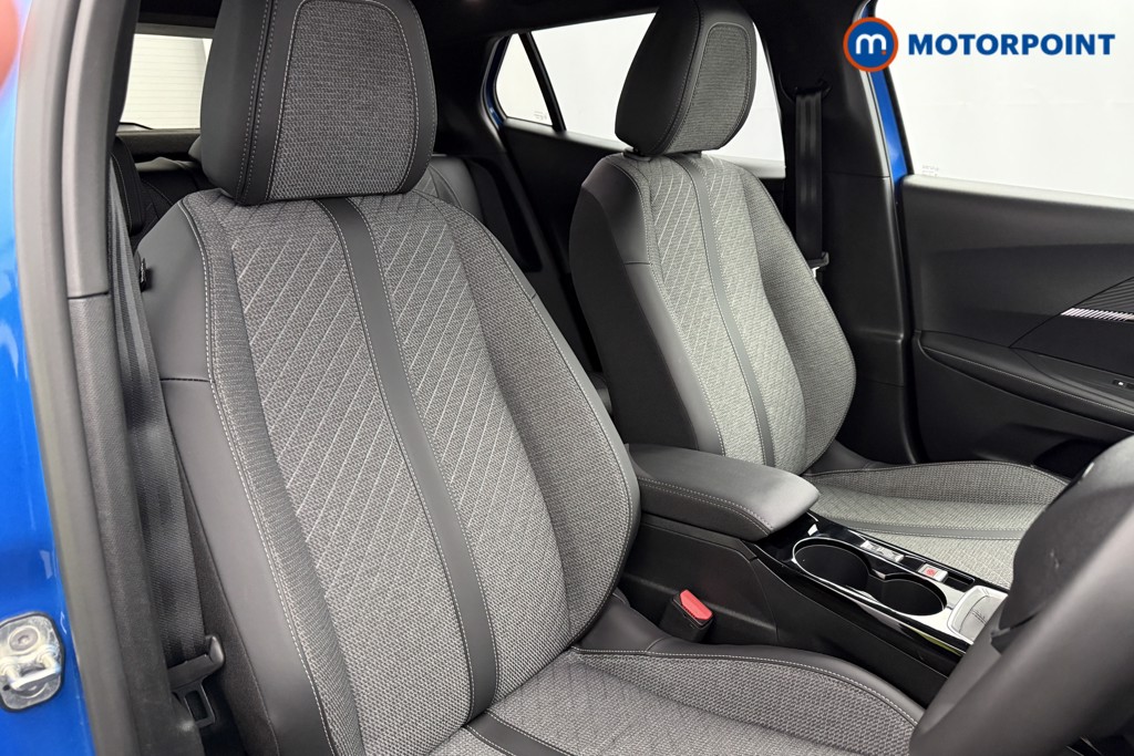 Peugeot 2008 Allure Manual Petrol SUV - Stock Number (1624986) - 23rd supplementary image