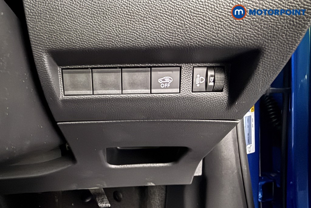 Peugeot 2008 Allure Manual Petrol SUV - Stock Number (1624987) - 6th supplementary image