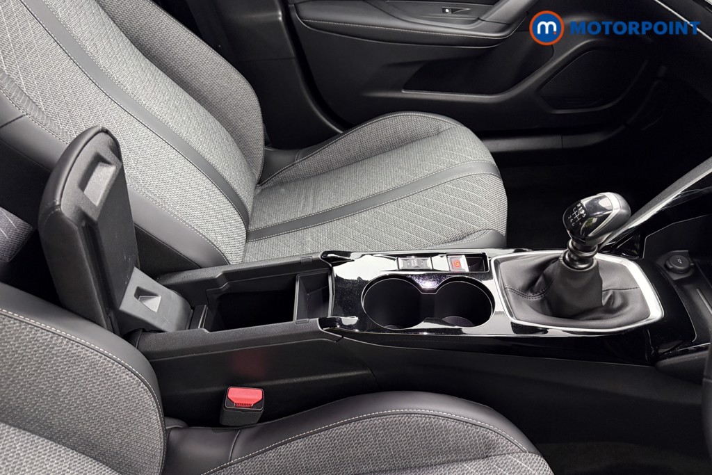 Peugeot 2008 Allure Manual Petrol SUV - Stock Number (1624987) - 16th supplementary image