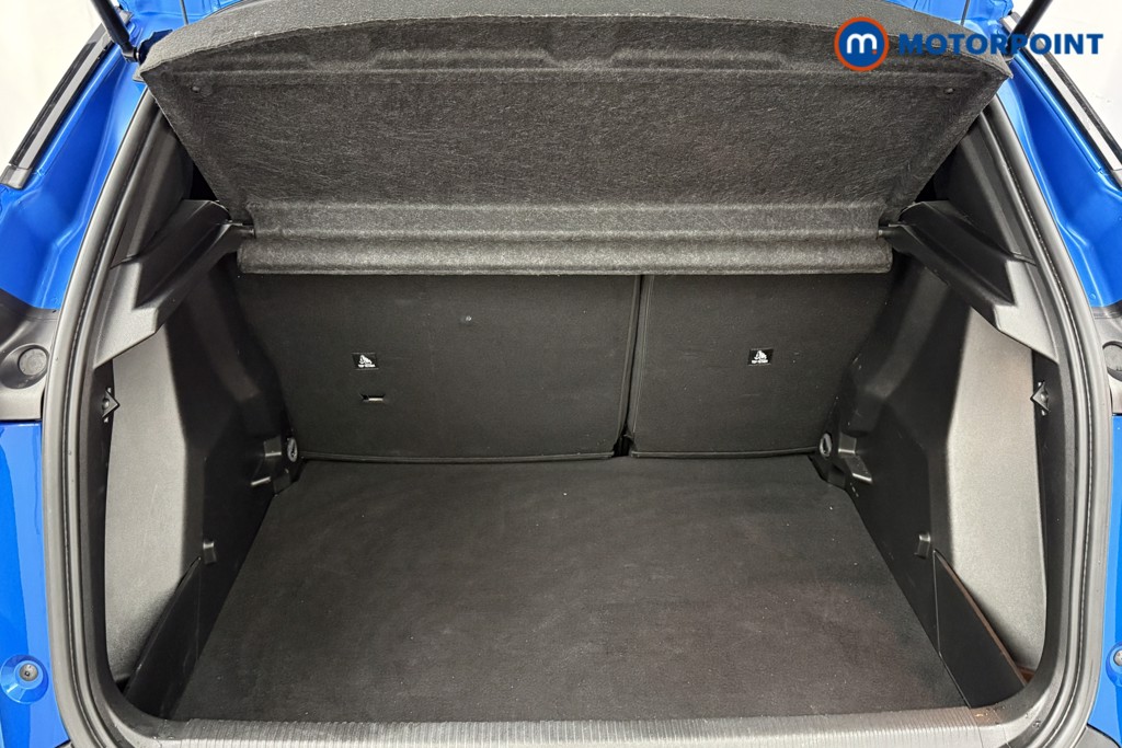 Peugeot 2008 Allure Manual Petrol SUV - Stock Number (1624987) - 24th supplementary image
