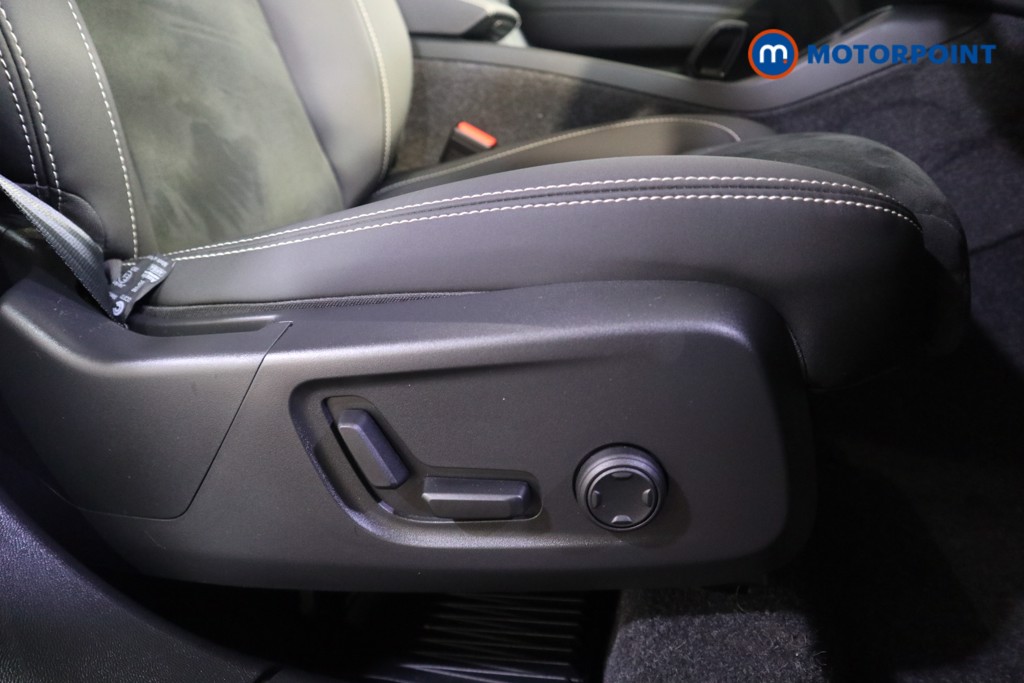 Volvo Xc40 Plus Automatic Petrol SUV - Stock Number (1624999) - 14th supplementary image