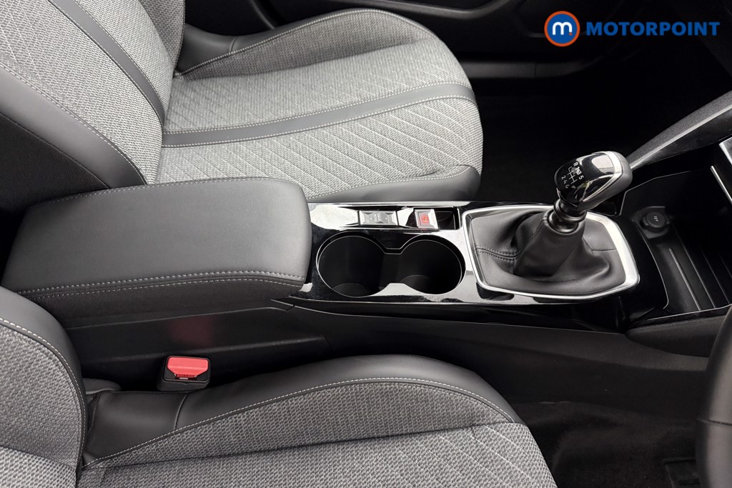 Peugeot 2008 Allure Manual Petrol SUV - Stock Number (1625010) - 15th supplementary image