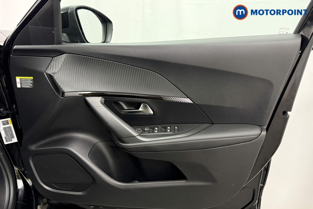 Peugeot 2008 Allure Manual Petrol SUV - Stock Number (1625010) - 17th supplementary image