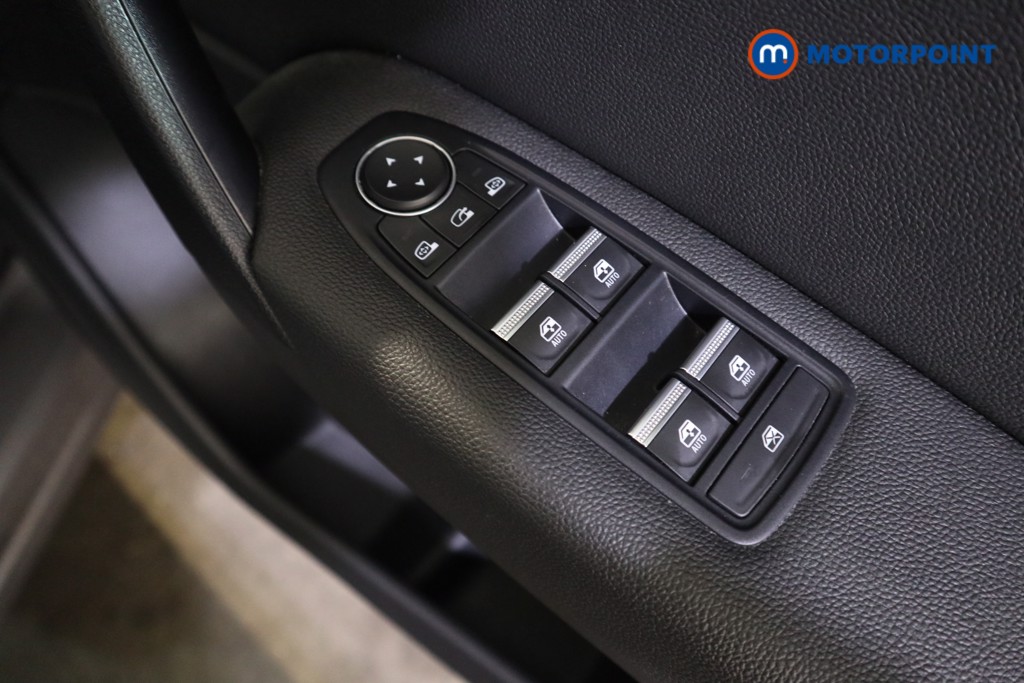 Renault Captur S Edition Manual Petrol SUV - Stock Number (1625517) - 15th supplementary image