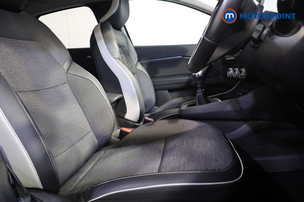 Renault Captur S Edition Manual Petrol SUV - Stock Number (1625517) - 16th supplementary image