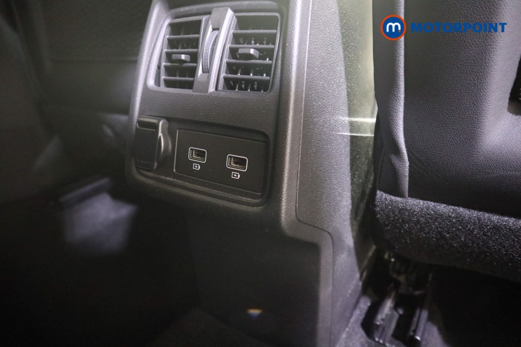 Renault Captur S Edition Manual Petrol SUV - Stock Number (1625517) - 19th supplementary image