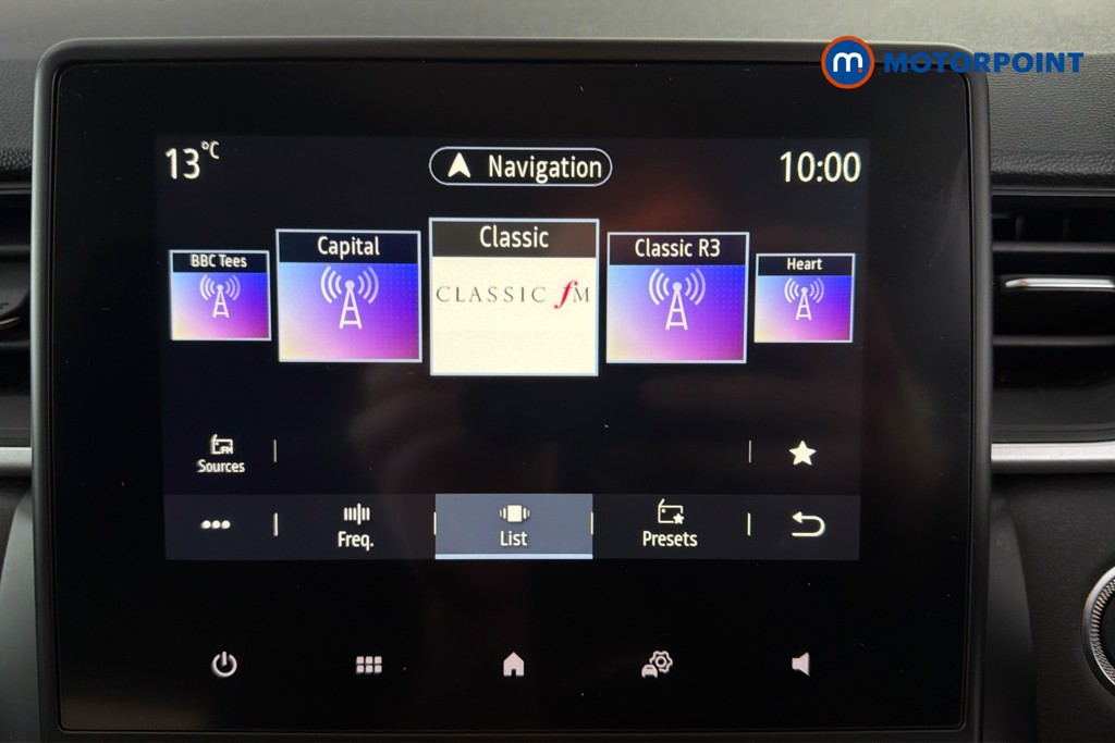 Renault Captur Iconic Edition Manual Petrol SUV - Stock Number (1626045) - 9th supplementary image