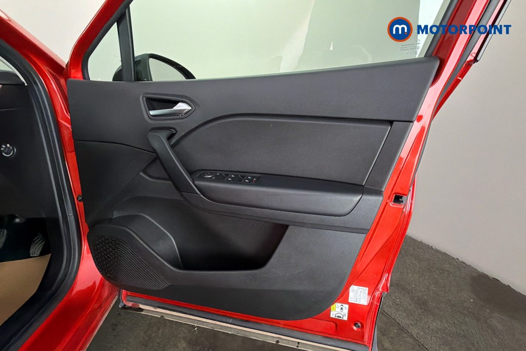 Renault Captur Iconic Edition Manual Petrol SUV - Stock Number (1626045) - 19th supplementary image