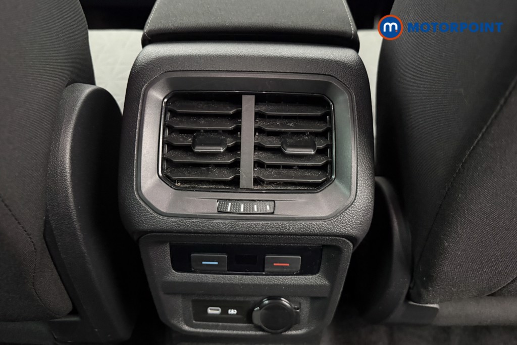 Volkswagen Tiguan Life Manual Petrol SUV - Stock Number (1626579) - 21st supplementary image