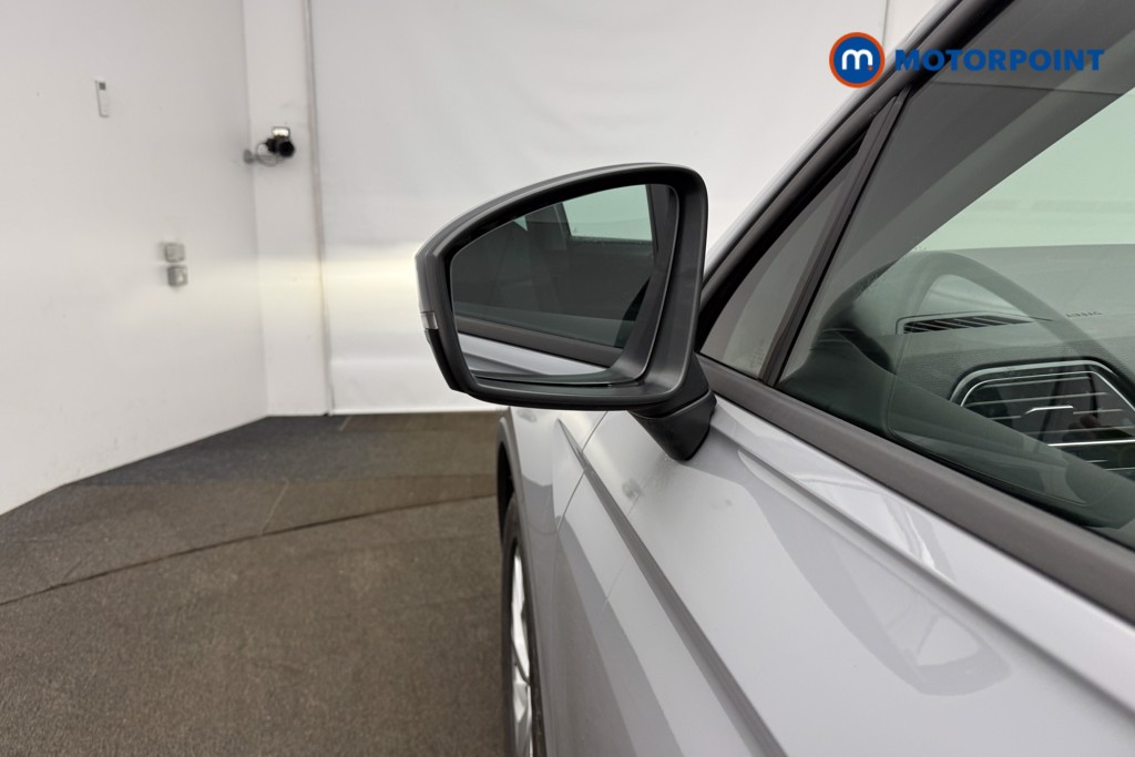 Volkswagen Tiguan Life Manual Petrol SUV - Stock Number (1626579) - 30th supplementary image