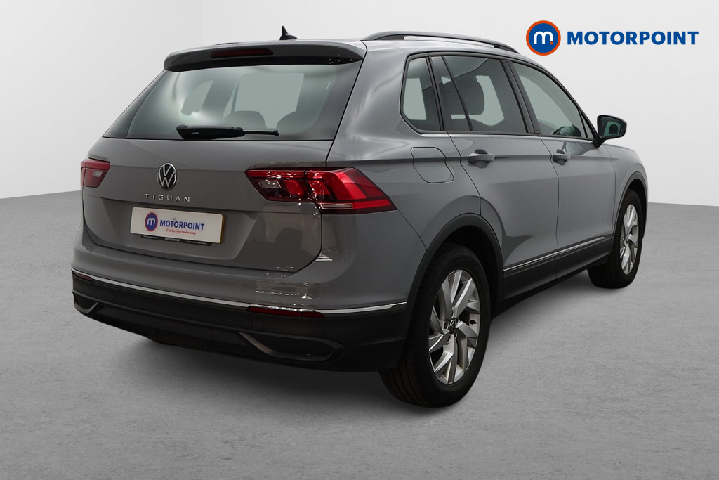 Volkswagen Tiguan Life Manual Petrol SUV - Stock Number (1626579) - Drivers side rear corner