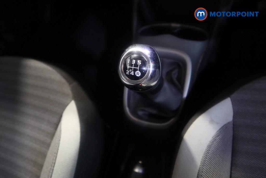 Toyota Aygo X-Play Manual Petrol Hatchback - Stock Number (1626681) - 9th supplementary image