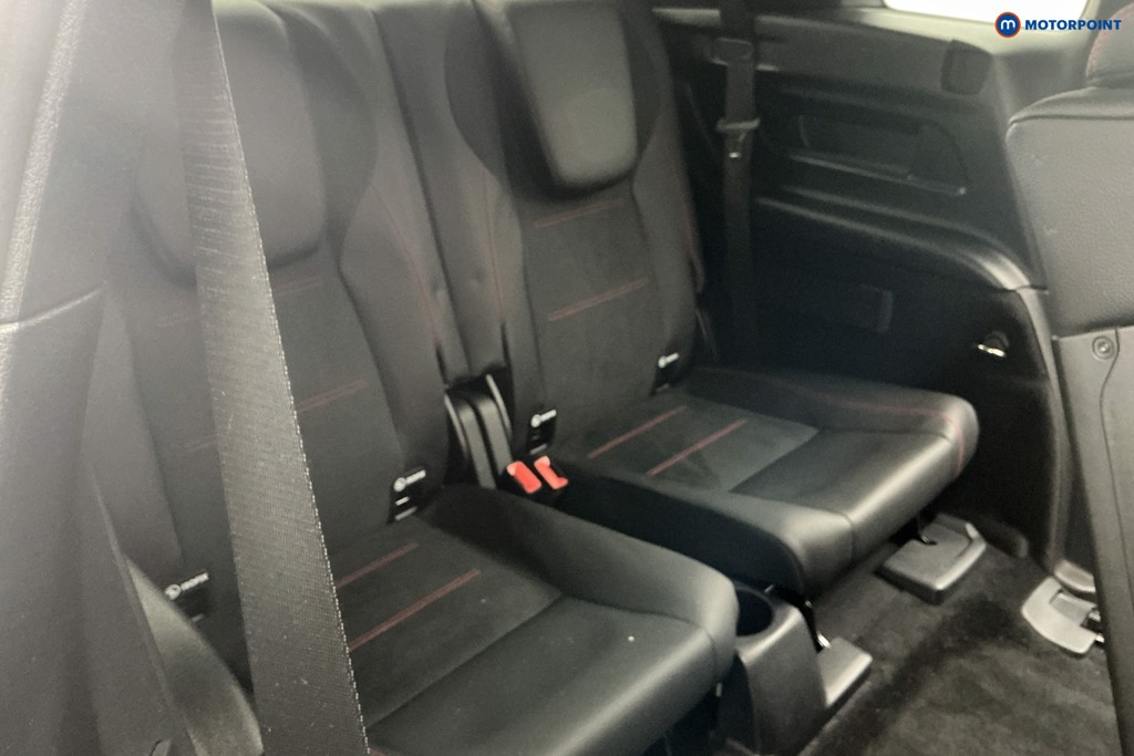 Mercedes-Benz GLB Amg Line Automatic Petrol SUV - Stock Number (1627563) - 5th supplementary image