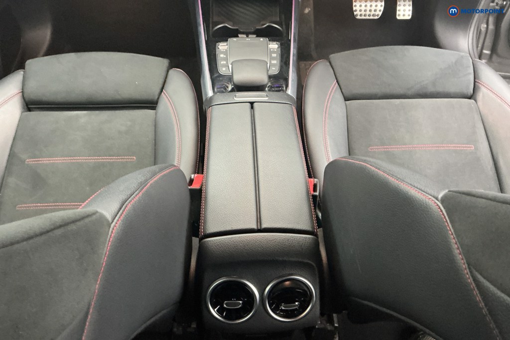 Mercedes-Benz GLB Amg Line Automatic Petrol SUV - Stock Number (1627563) - 13th supplementary image