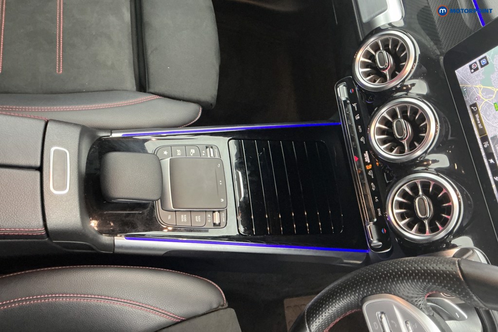 Mercedes-Benz GLB Amg Line Automatic Petrol SUV - Stock Number (1627563) - 22nd supplementary image