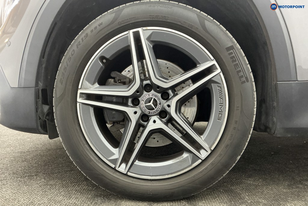 Mercedes-Benz GLB Amg Line Automatic Petrol SUV - Stock Number (1627563) - 39th supplementary image