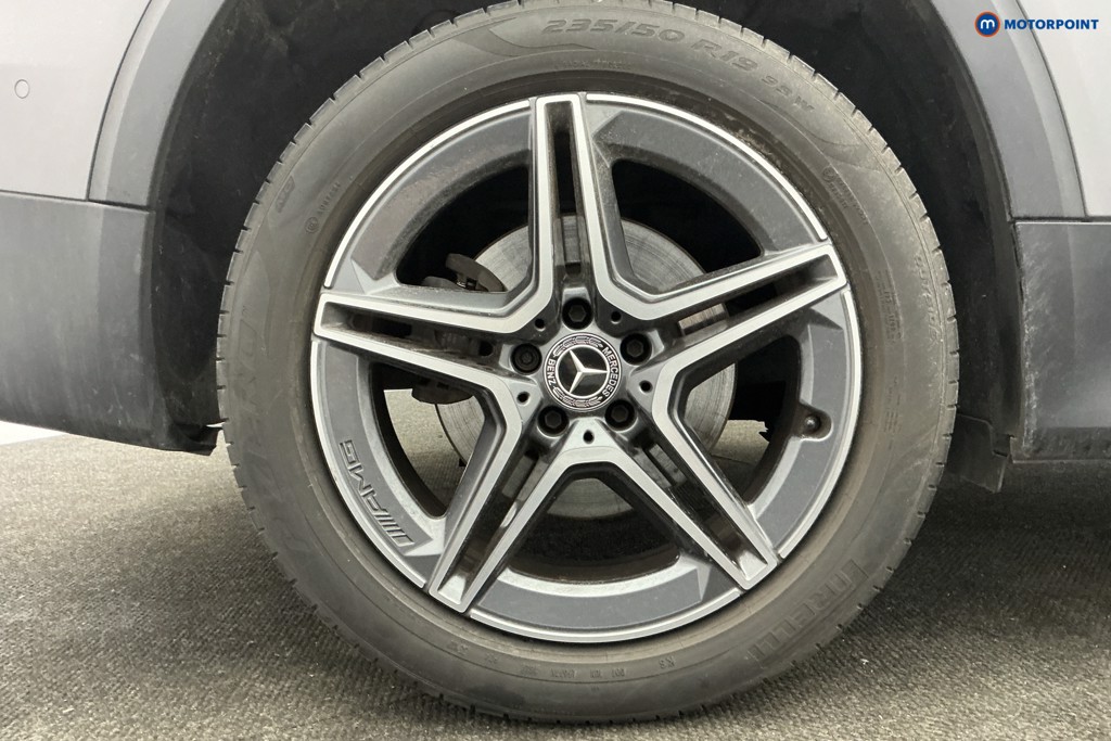 Mercedes-Benz GLB Amg Line Automatic Petrol SUV - Stock Number (1627563) - 41st supplementary image