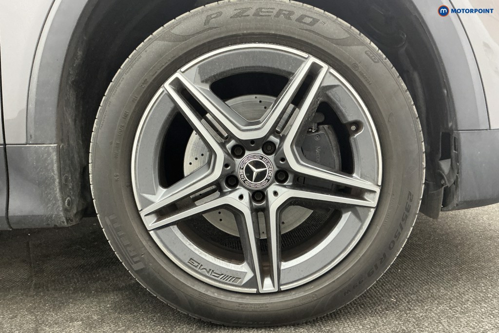 Mercedes-Benz GLB Amg Line Automatic Petrol SUV - Stock Number (1627563) - 42nd supplementary image