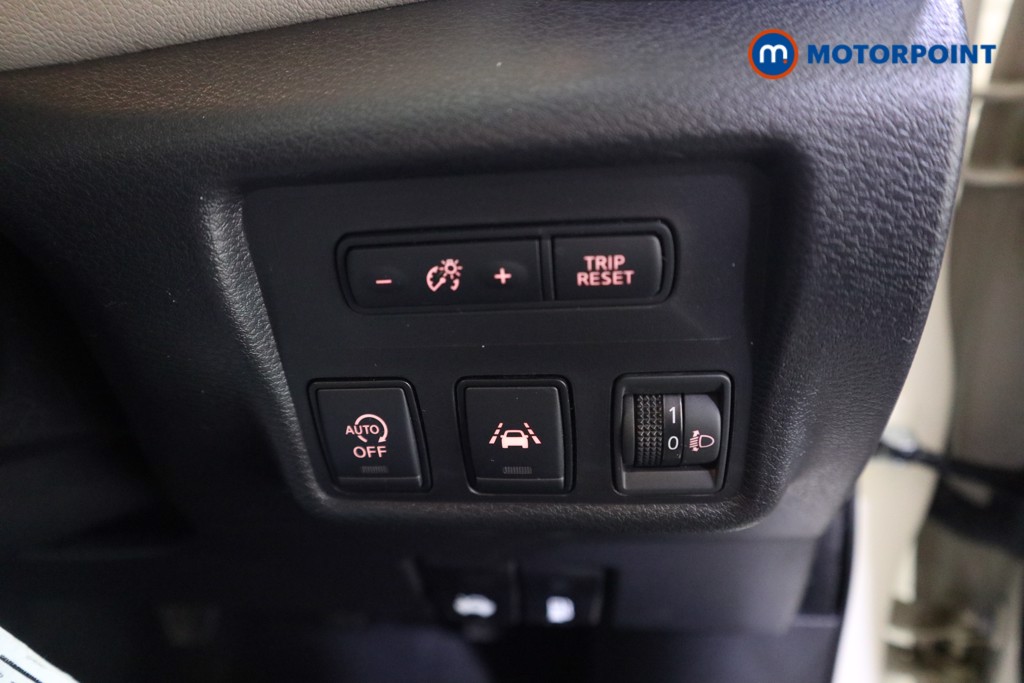 Nissan Micra Acenta Manual Petrol Hatchback - Stock Number (1627612) - 11th supplementary image