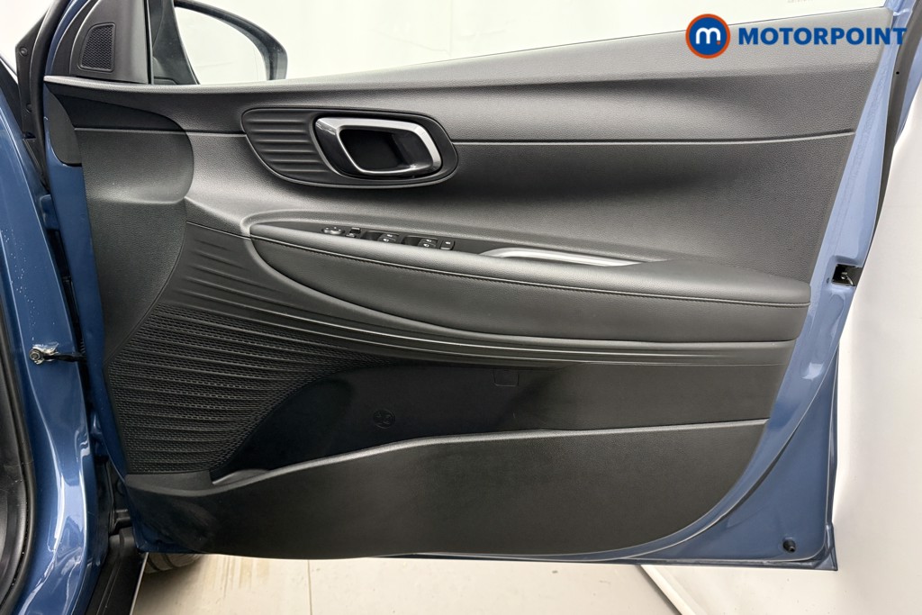 Hyundai Bayon Premium Manual Petrol SUV - Stock Number (1628091) - 16th supplementary image