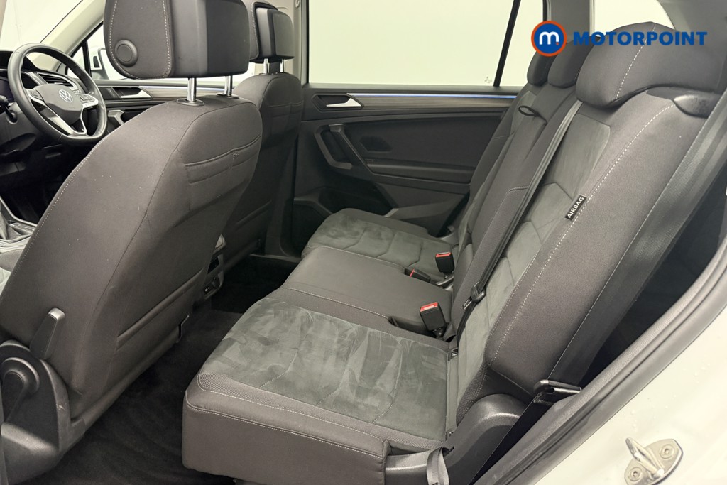 Volkswagen Tiguan Allspace Elegance Automatic Petrol SUV - Stock Number (1628099) - 4th supplementary image