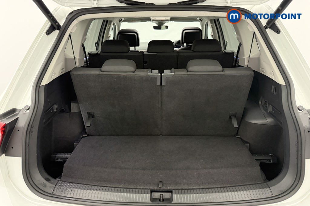 Volkswagen Tiguan Allspace Elegance Automatic Petrol SUV - Stock Number (1628099) - 5th supplementary image