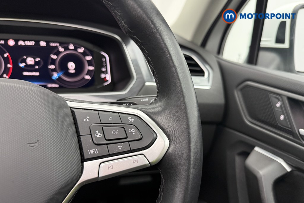Volkswagen Tiguan Allspace Elegance Automatic Petrol SUV - Stock Number (1628099) - 9th supplementary image