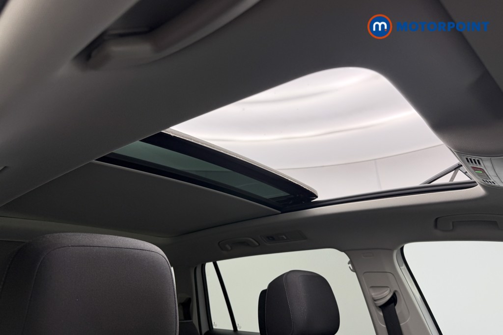 Volkswagen Tiguan Allspace Elegance Automatic Petrol SUV - Stock Number (1628099) - 21st supplementary image