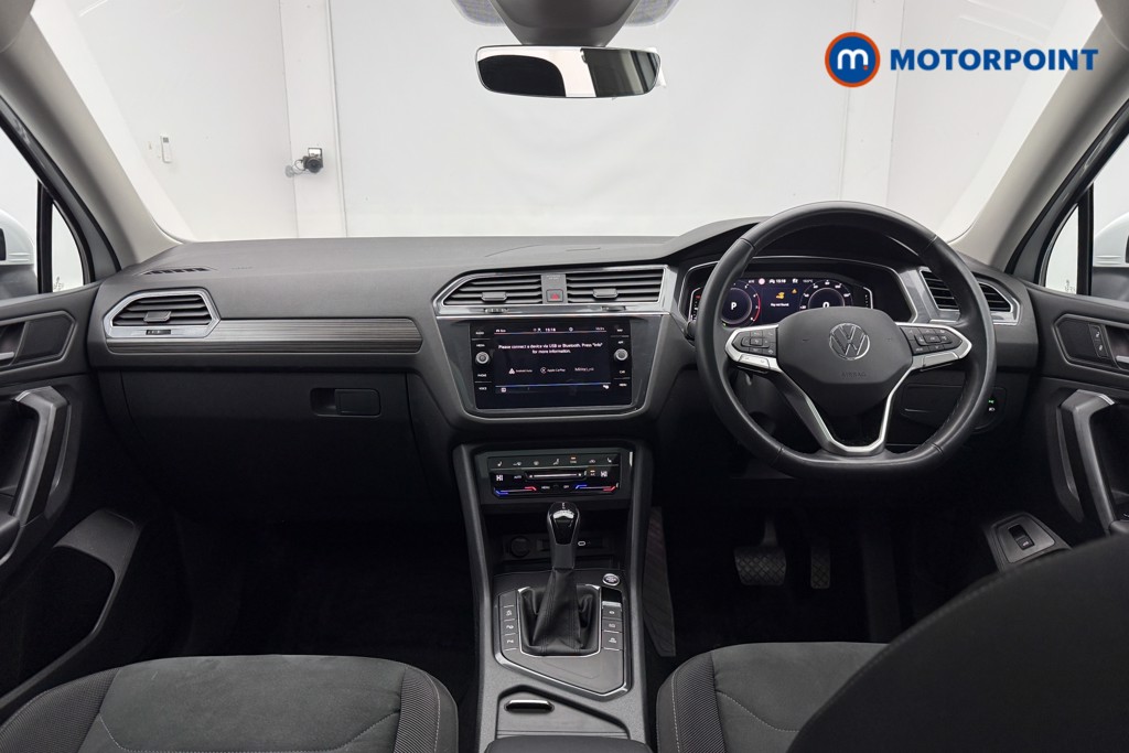 Volkswagen Tiguan Allspace Elegance Automatic Petrol SUV - Stock Number (1628099) - 1st supplementary image