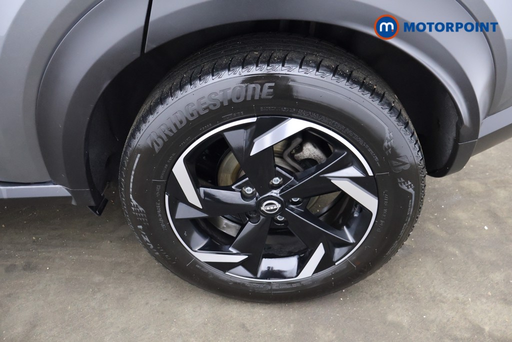 Nissan Juke N-Connecta Manual Petrol SUV - Stock Number (1628251) - 2nd supplementary image